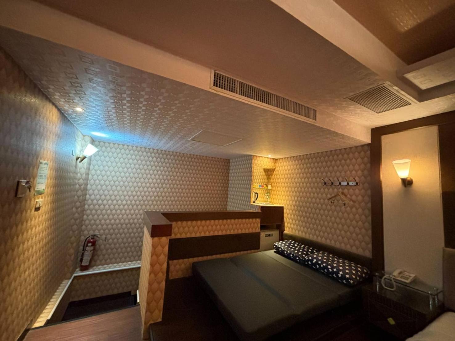 Hua Xiang Motel - Da Chang Kaohsiung Dış mekan fotoğraf