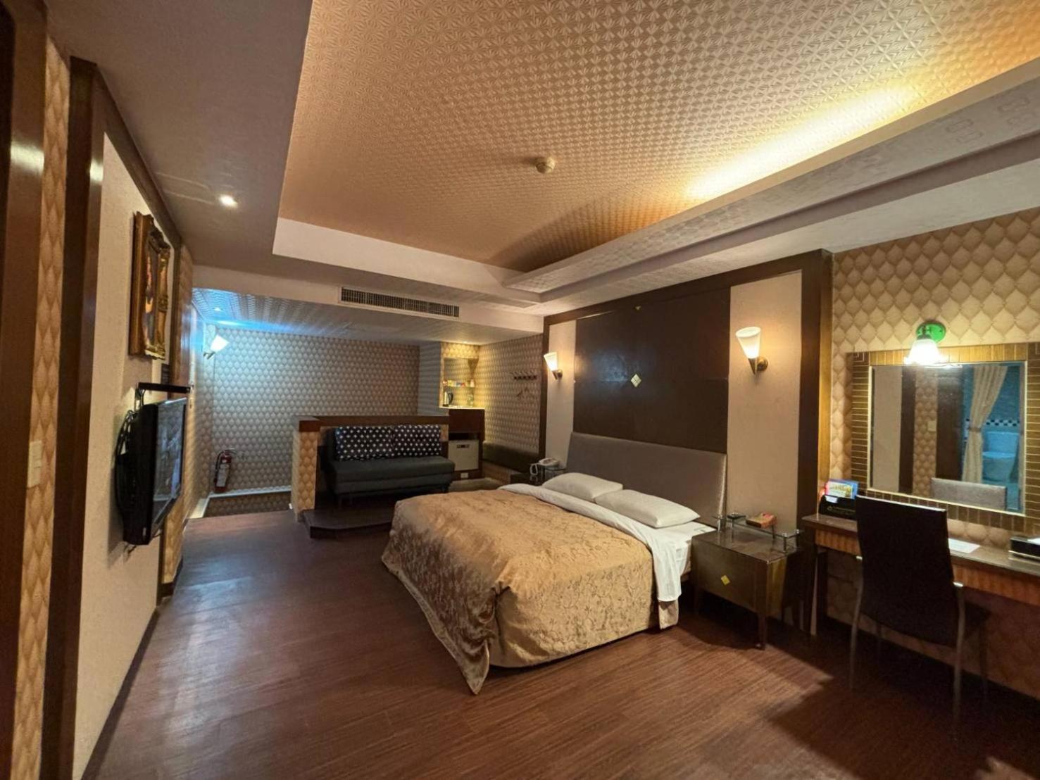Hua Xiang Motel - Da Chang Kaohsiung Dış mekan fotoğraf