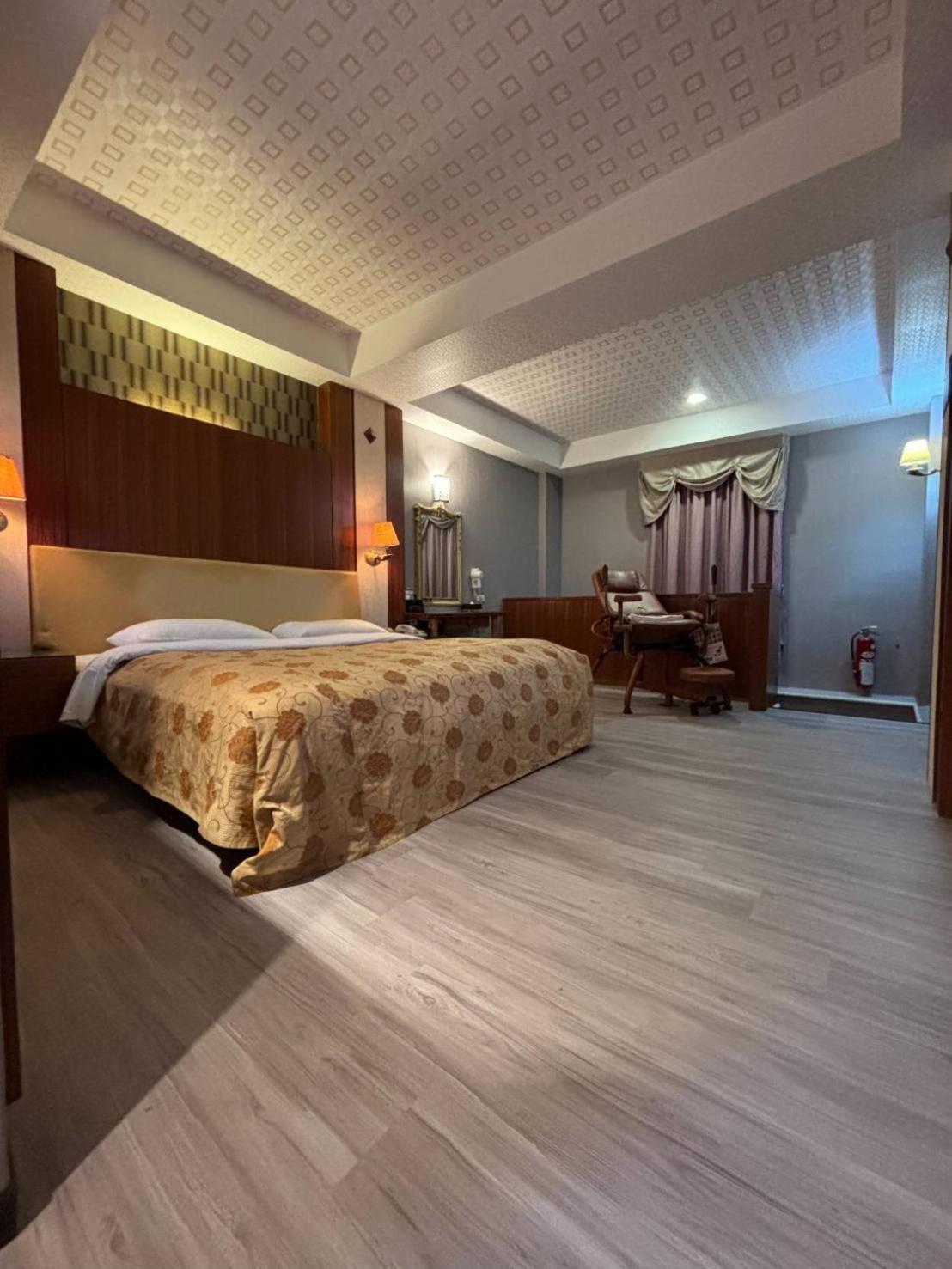 Hua Xiang Motel - Da Chang Kaohsiung Dış mekan fotoğraf